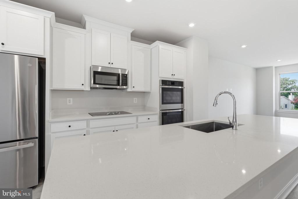 2118 ACADIA ROAD