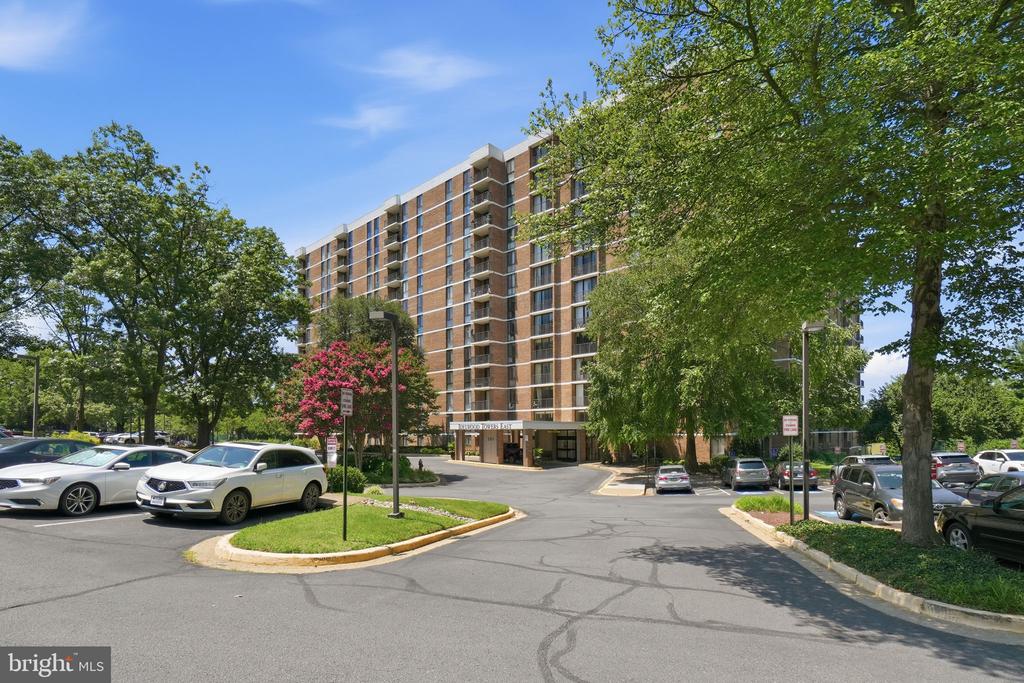 2311 PIMMIT DRIVE Unit: 511E