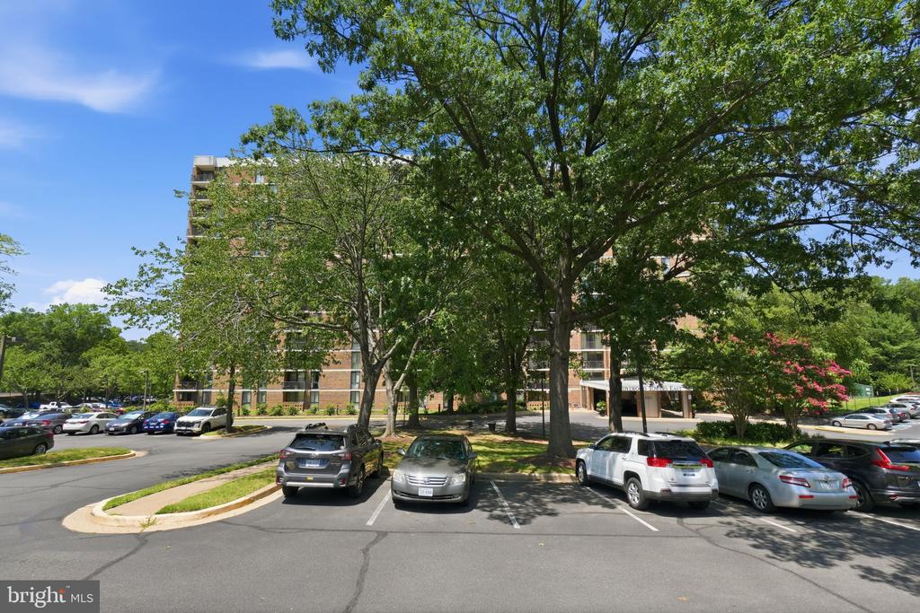 2311 PIMMIT DRIVE Unit: 511E