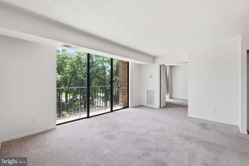 2311 PIMMIT DRIVE Unit: 511E