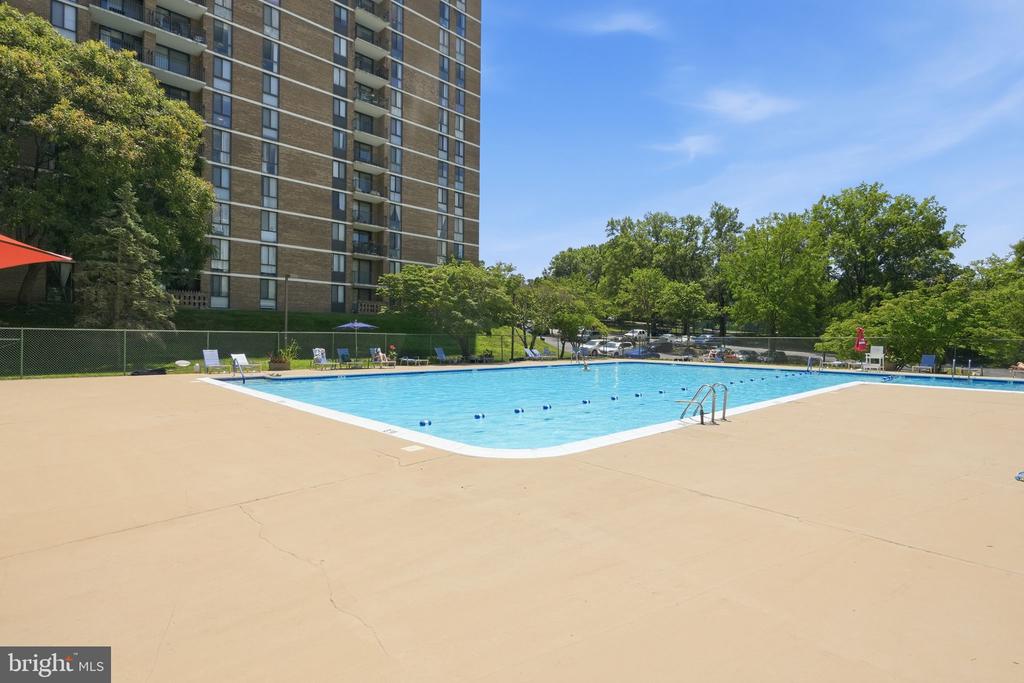 2311 PIMMIT DRIVE Unit: 511E