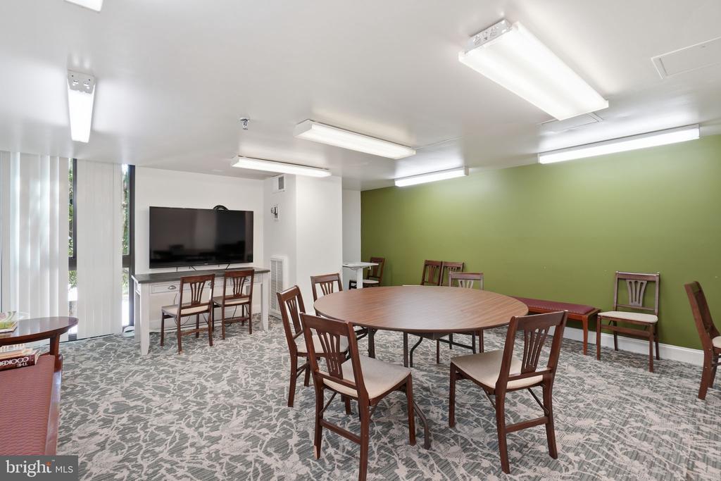 2311 PIMMIT DRIVE Unit: 511E