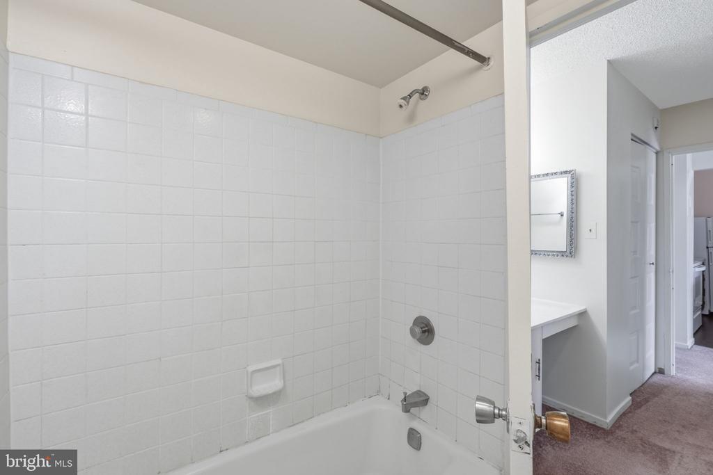 2311 PIMMIT DRIVE Unit: 511E