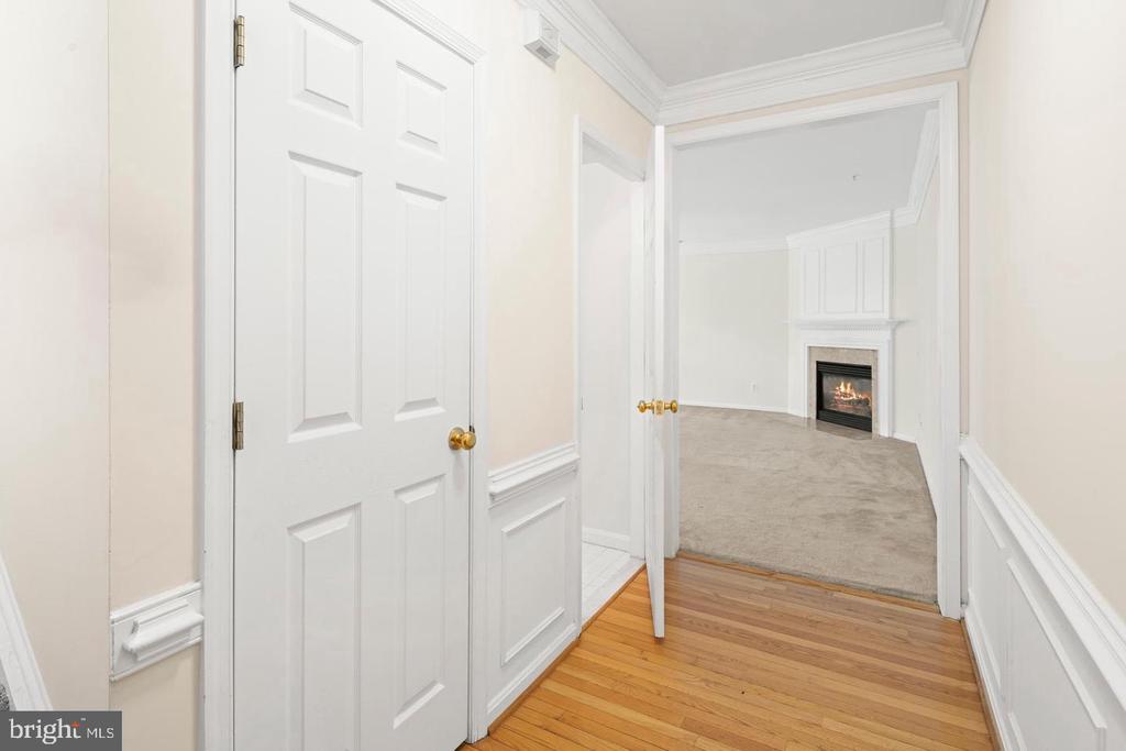 7014 METROPOLITAN PLACE Unit: 302