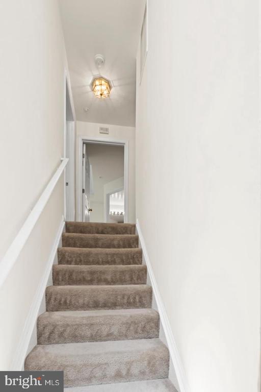 7014 METROPOLITAN PLACE Unit: 302