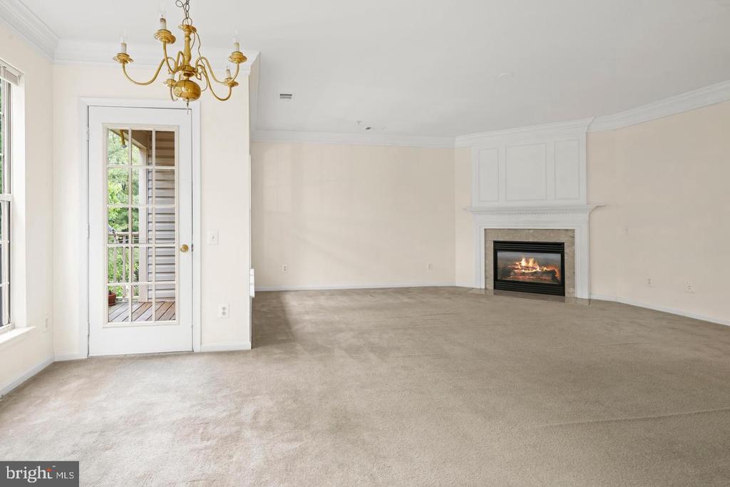 7014 METROPOLITAN PLACE Unit: 302