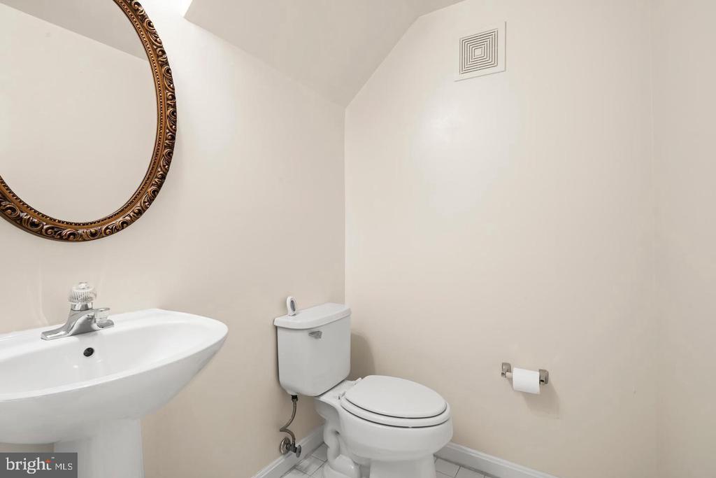 7014 METROPOLITAN PLACE Unit: 302