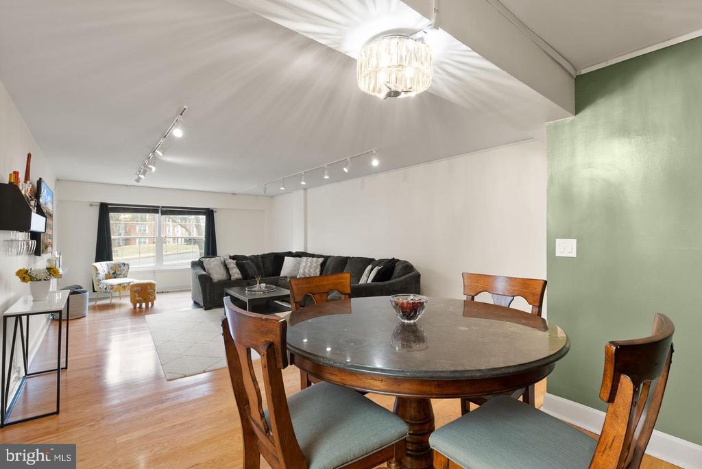 7651 TREMAYNE PLACE Unit: 211