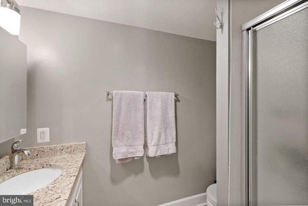 7651 TREMAYNE PLACE Unit: 211