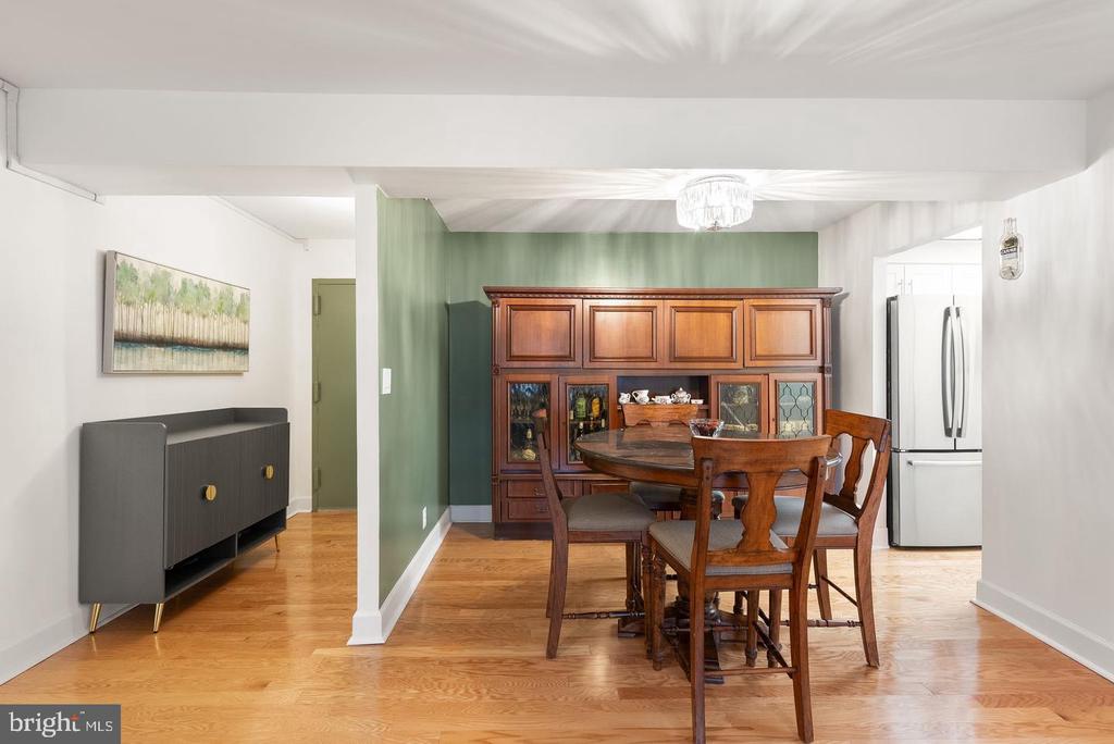 7651 TREMAYNE PLACE Unit: 211