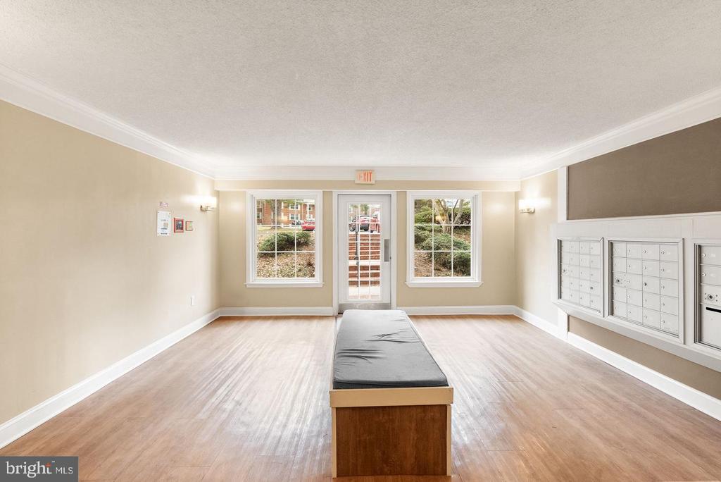 7651 TREMAYNE PLACE Unit: 211