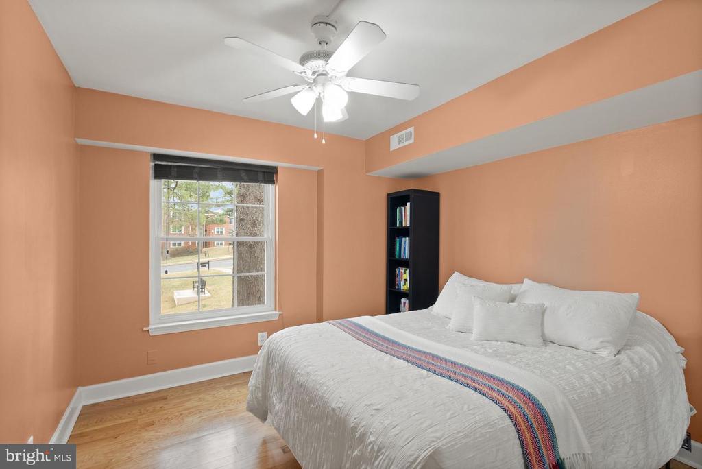 7651 TREMAYNE PLACE Unit: 211