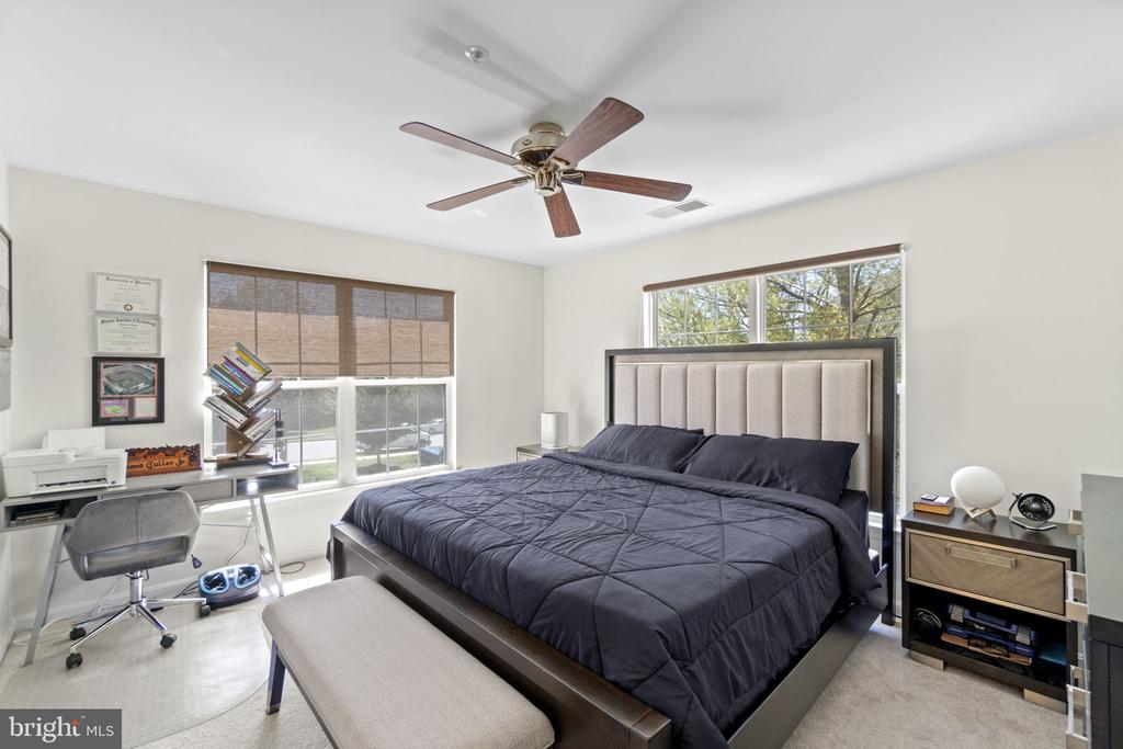 6601 THACKWELL WAY Unit: 3-I