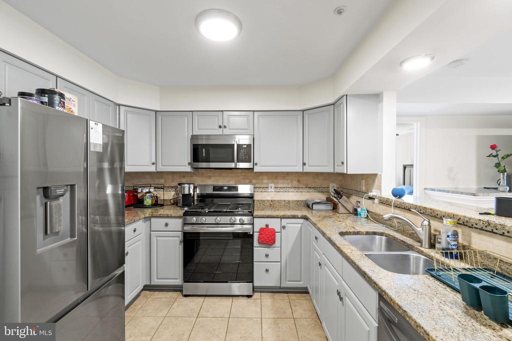 6601 THACKWELL WAY Unit: 3-I