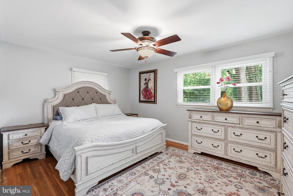 7023 ASHBURY DRIVE