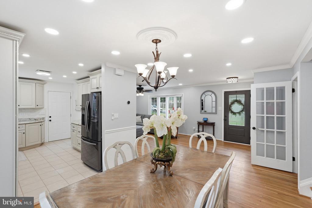 7023 ASHBURY DRIVE