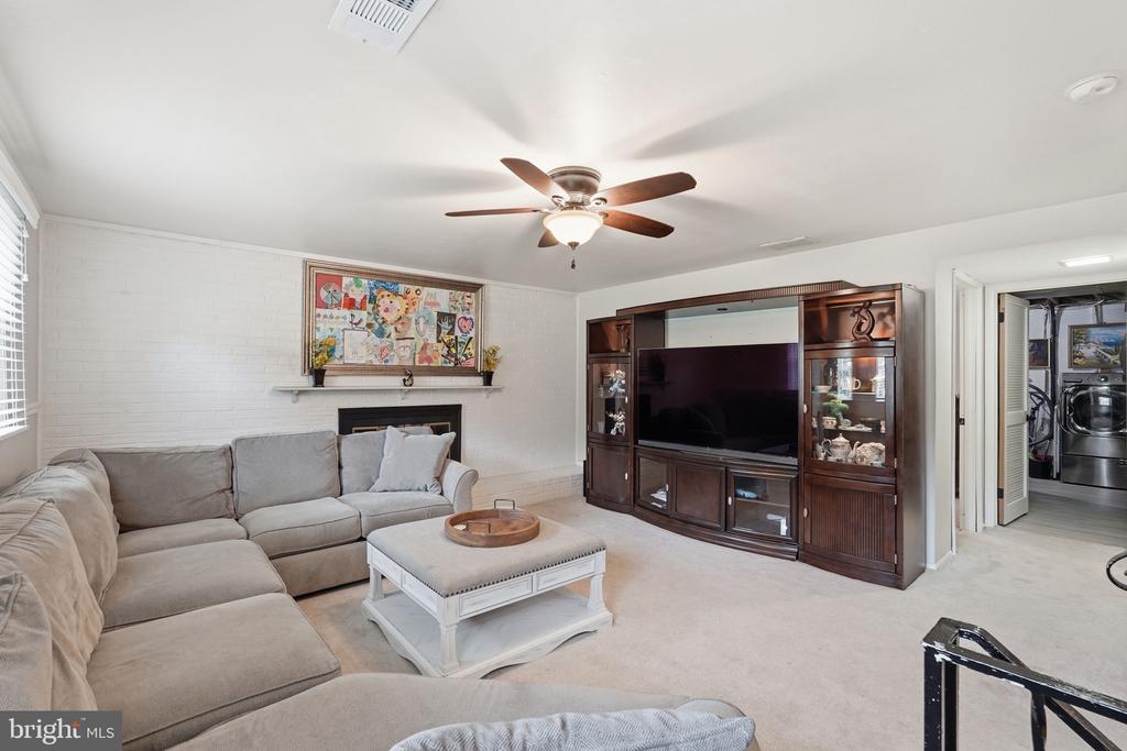 7023 ASHBURY DRIVE