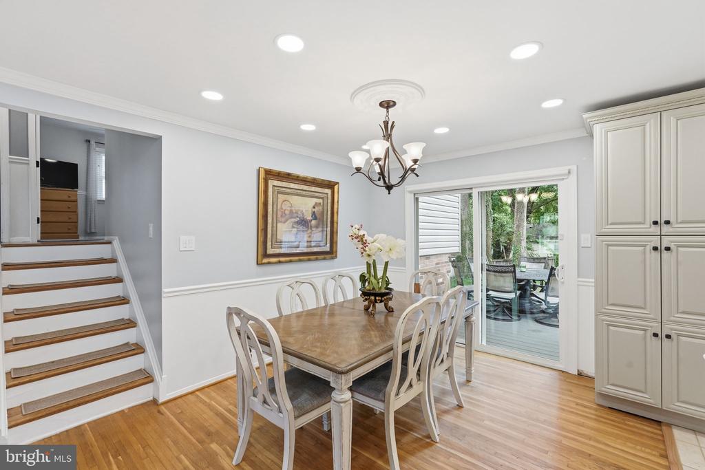 7023 ASHBURY DRIVE