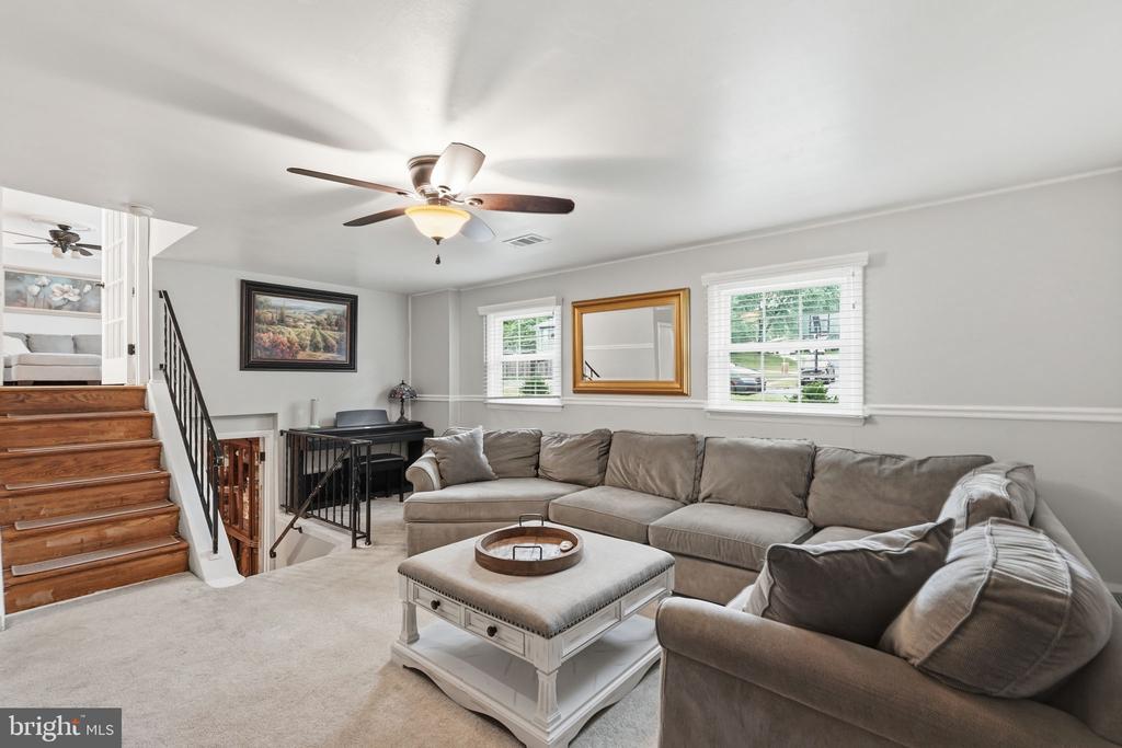 7023 ASHBURY DRIVE