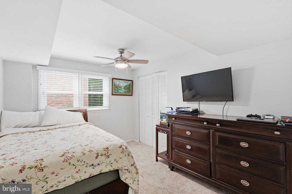 7023 ASHBURY DRIVE