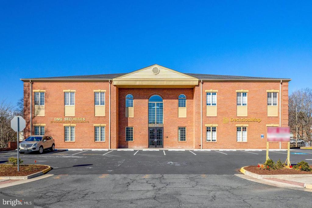 746 WALKER ROAD Unit: 26