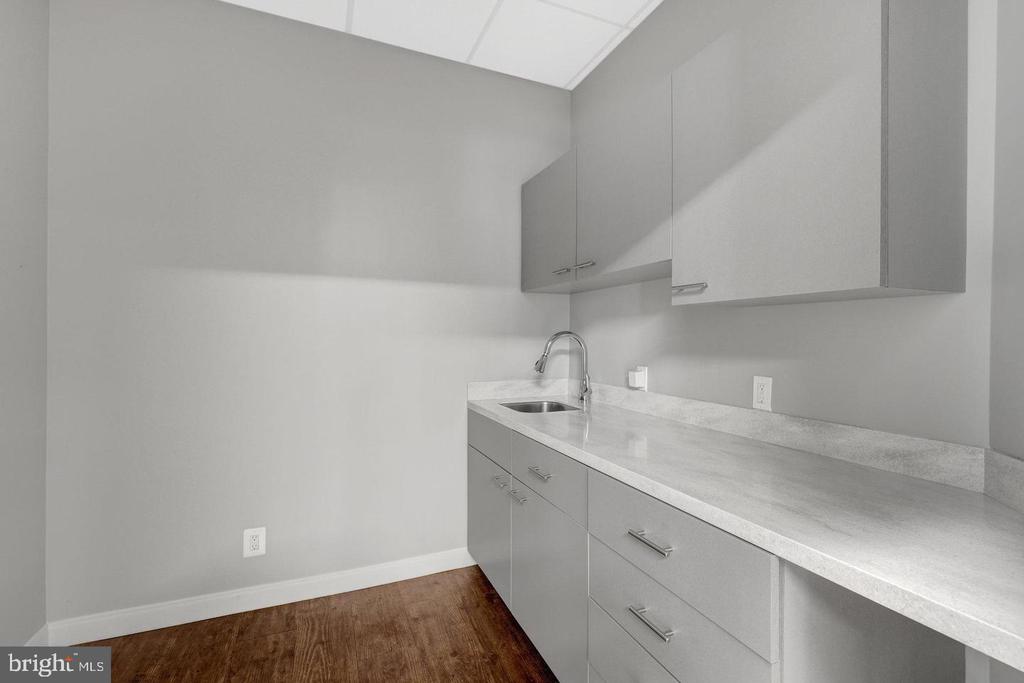 746 WALKER ROAD Unit: 26