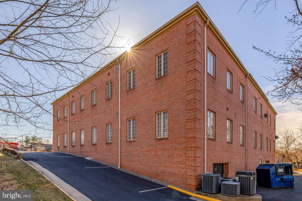 746 WALKER ROAD Unit: 26