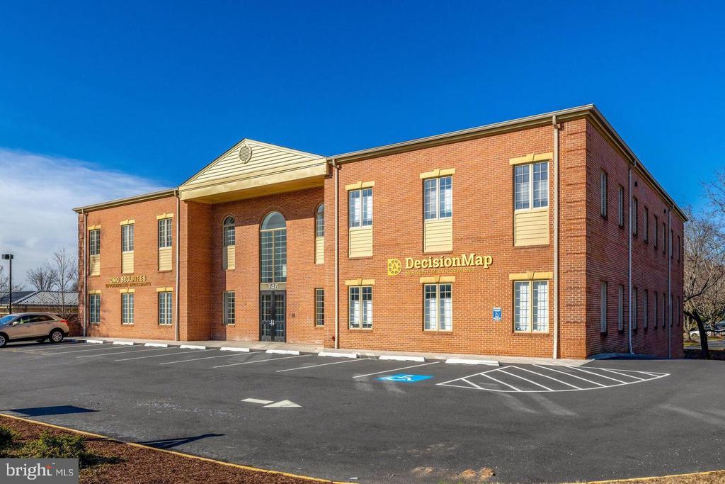 746 WALKER ROAD Unit: 26