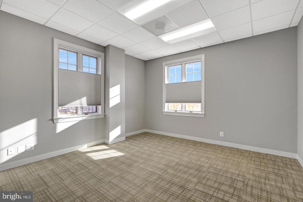 746 WALKER ROAD Unit: 26