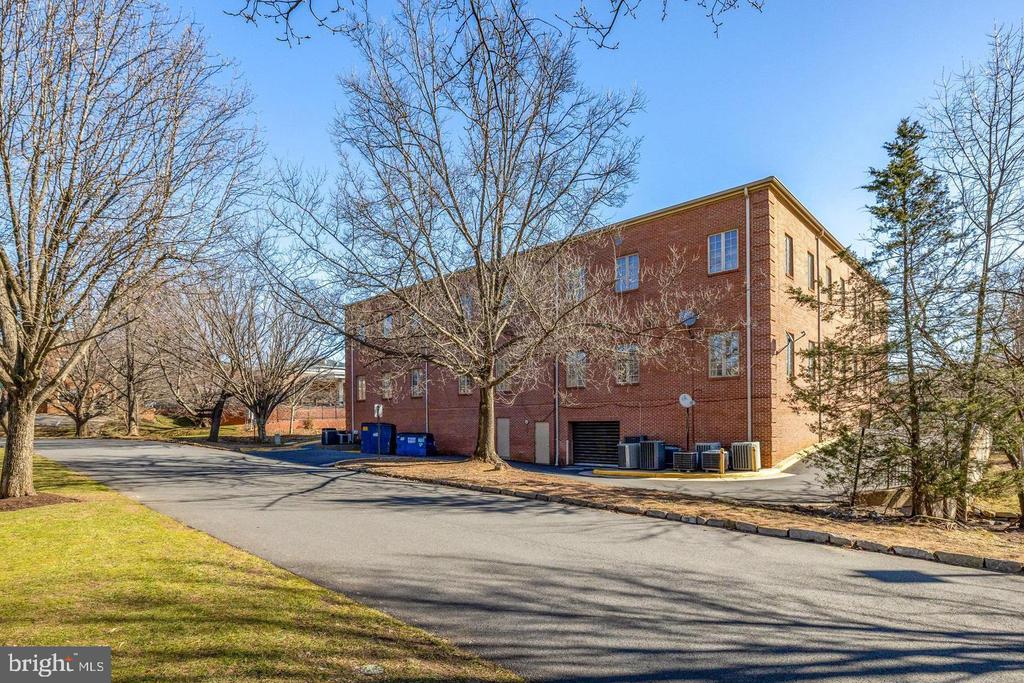 746 WALKER ROAD Unit: 26