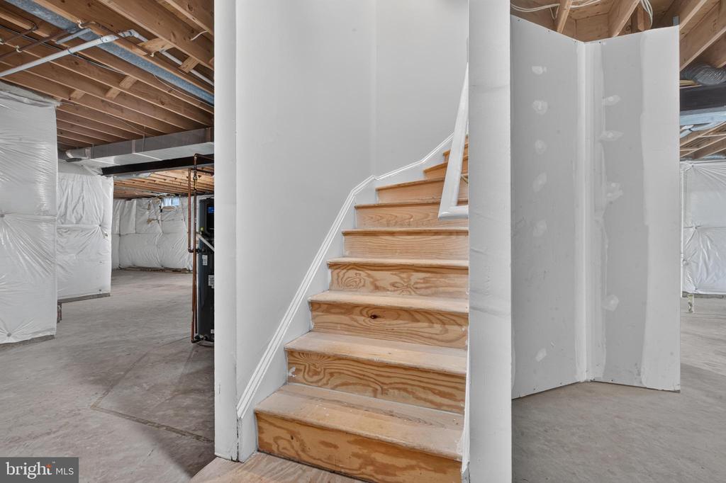 889 BALLOU STREET