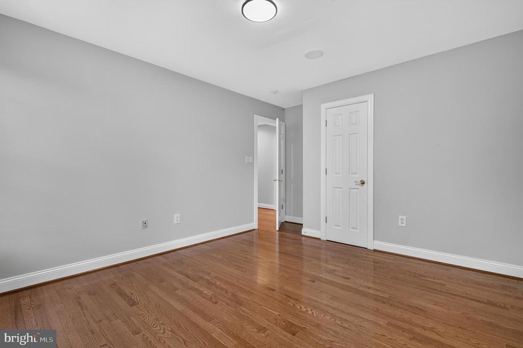 889 BALLOU STREET