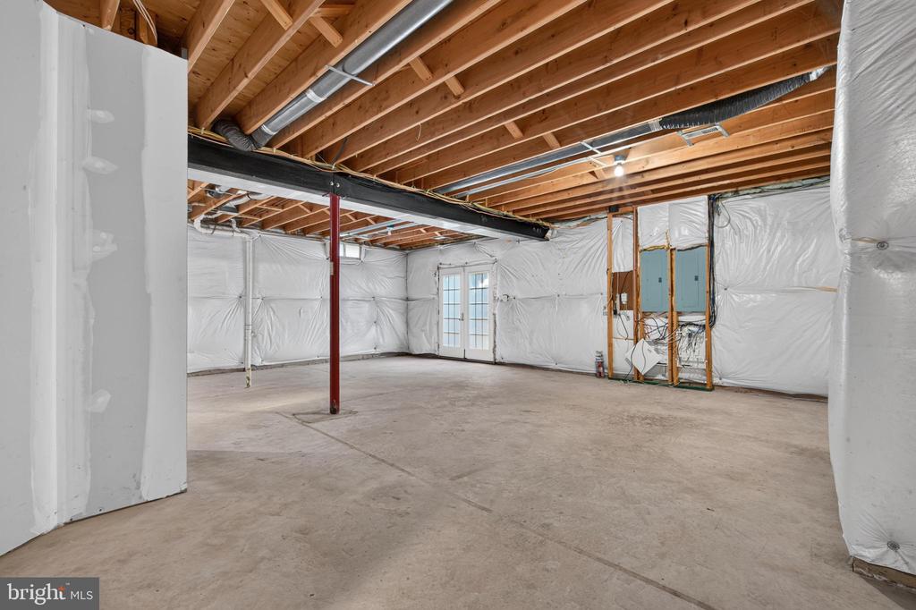 889 BALLOU STREET
