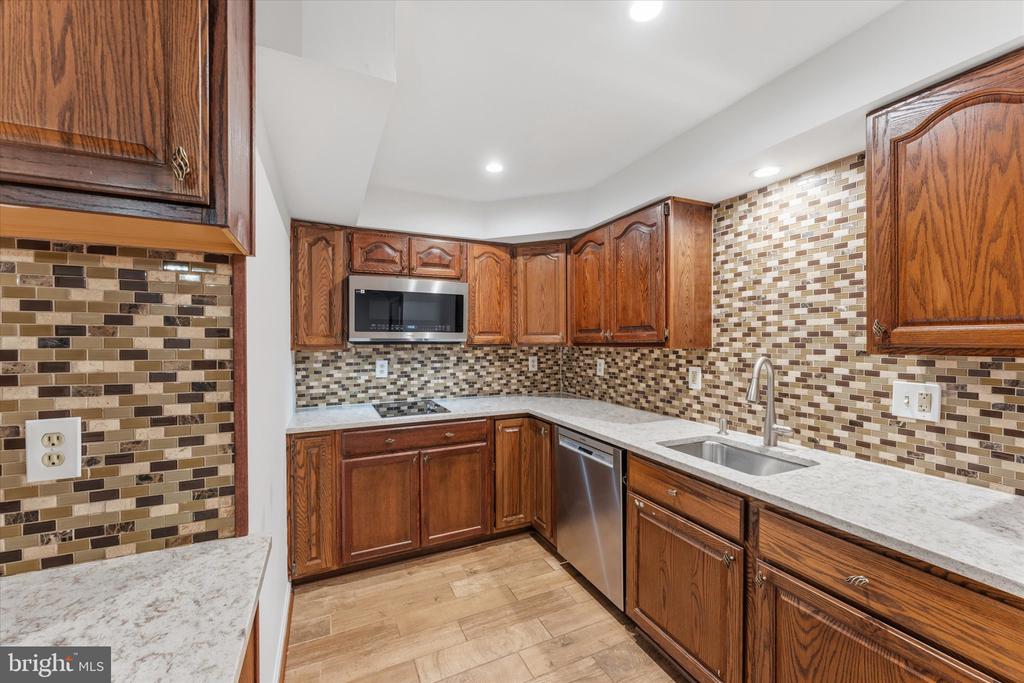 15251 EAGLE TAVERN WAY