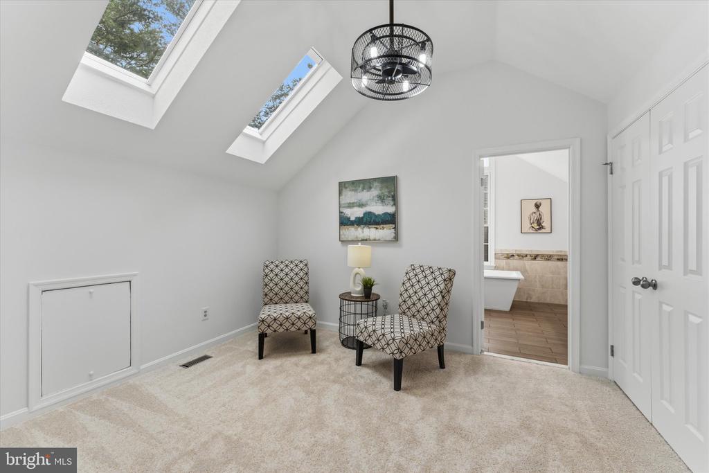 15251 EAGLE TAVERN WAY