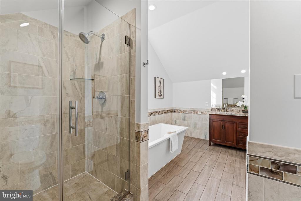 15251 EAGLE TAVERN WAY