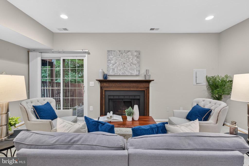 3609 BUCKEYE COURT