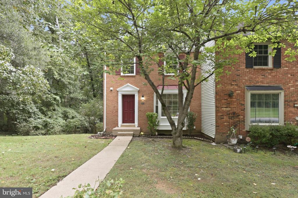 2915 ELLENWOOD DRIVE