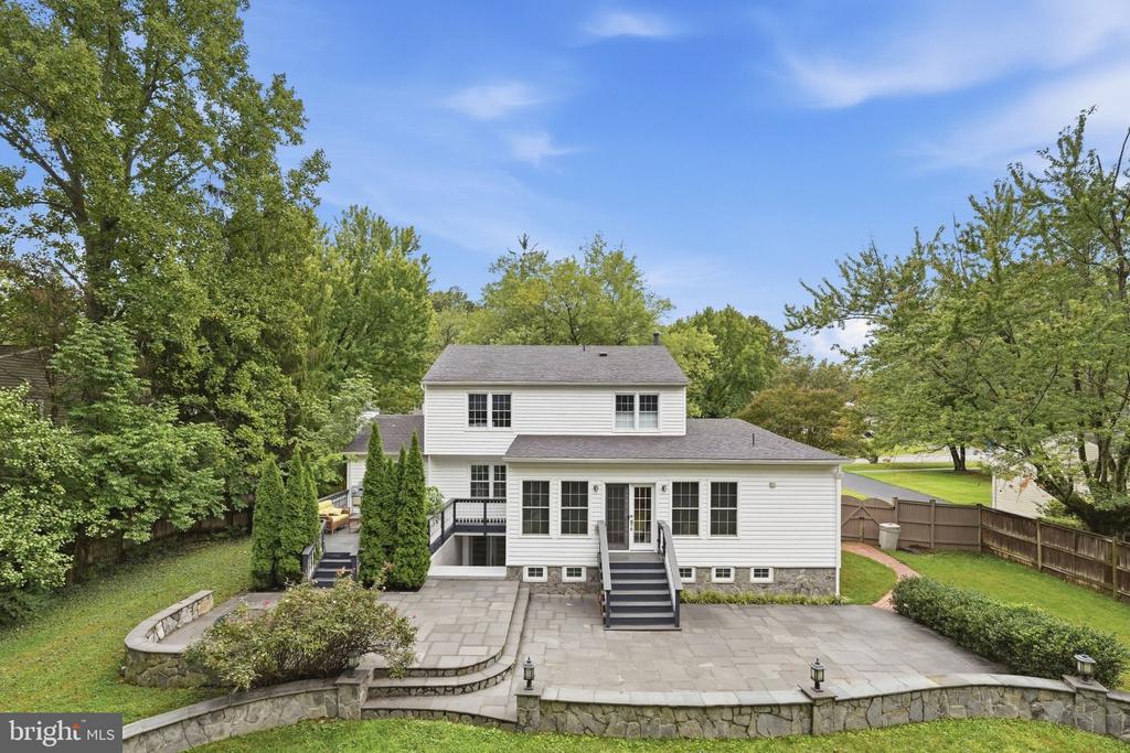 12404 KINGS LAKE DRIVE