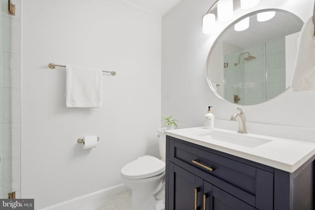 12404 KINGS LAKE DRIVE