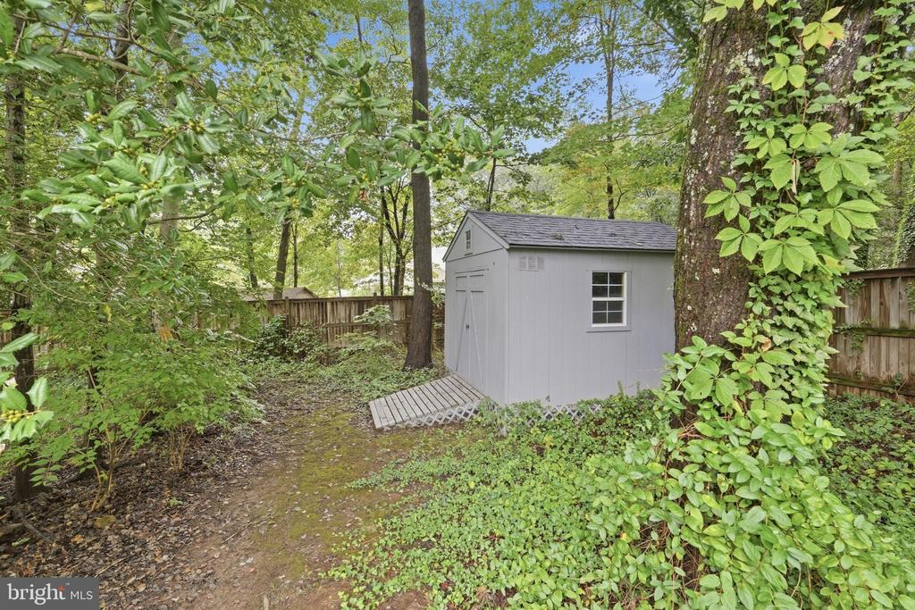 12404 KINGS LAKE DRIVE