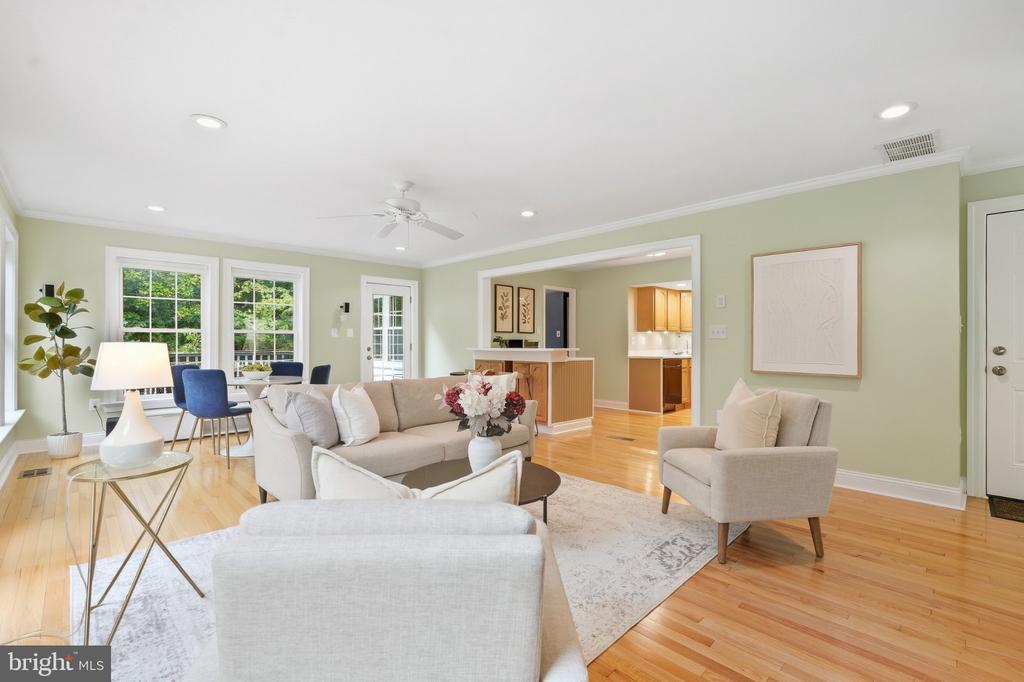 12404 KINGS LAKE DRIVE