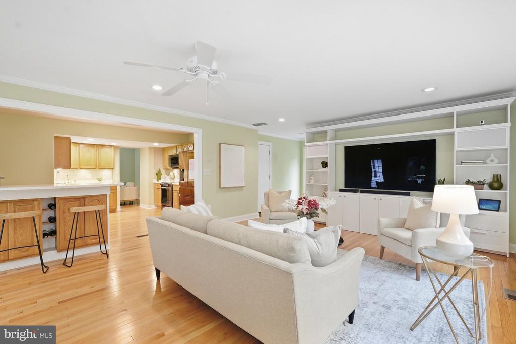 12404 KINGS LAKE DRIVE