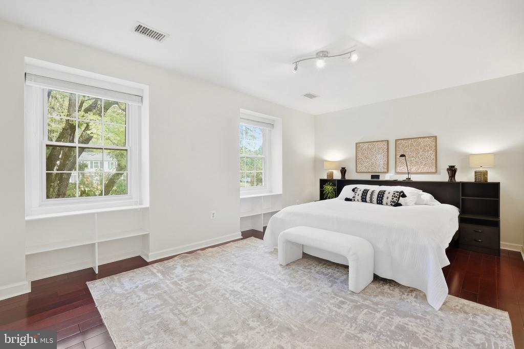 12404 KINGS LAKE DRIVE