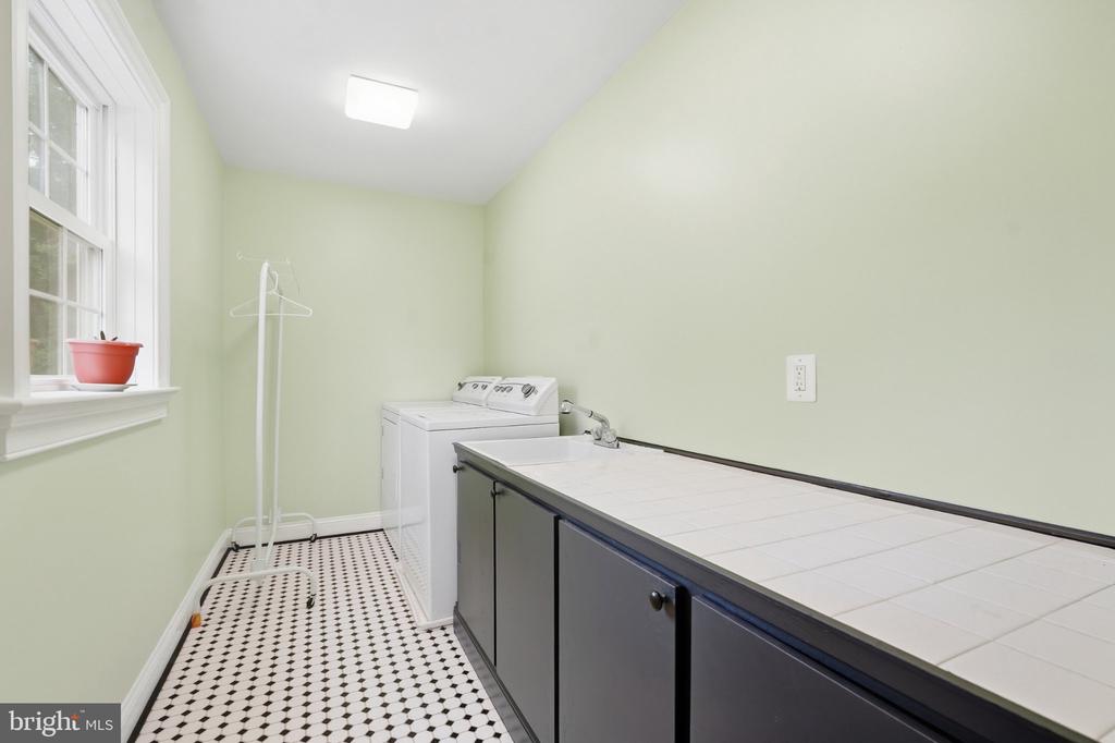 12404 KINGS LAKE DRIVE