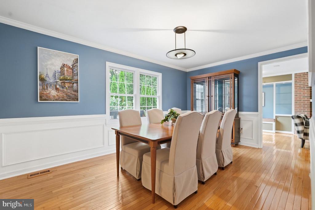 12404 KINGS LAKE DRIVE