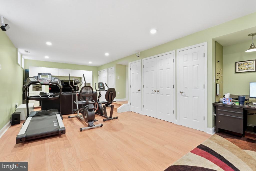12404 KINGS LAKE DRIVE