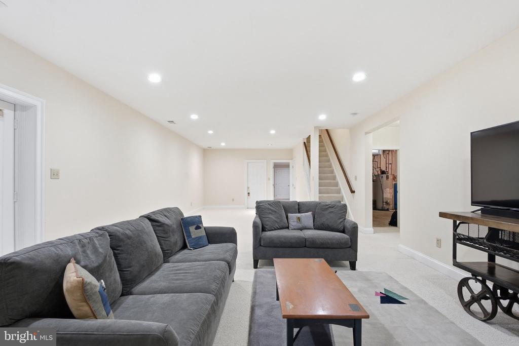 3705 LINDA LANE