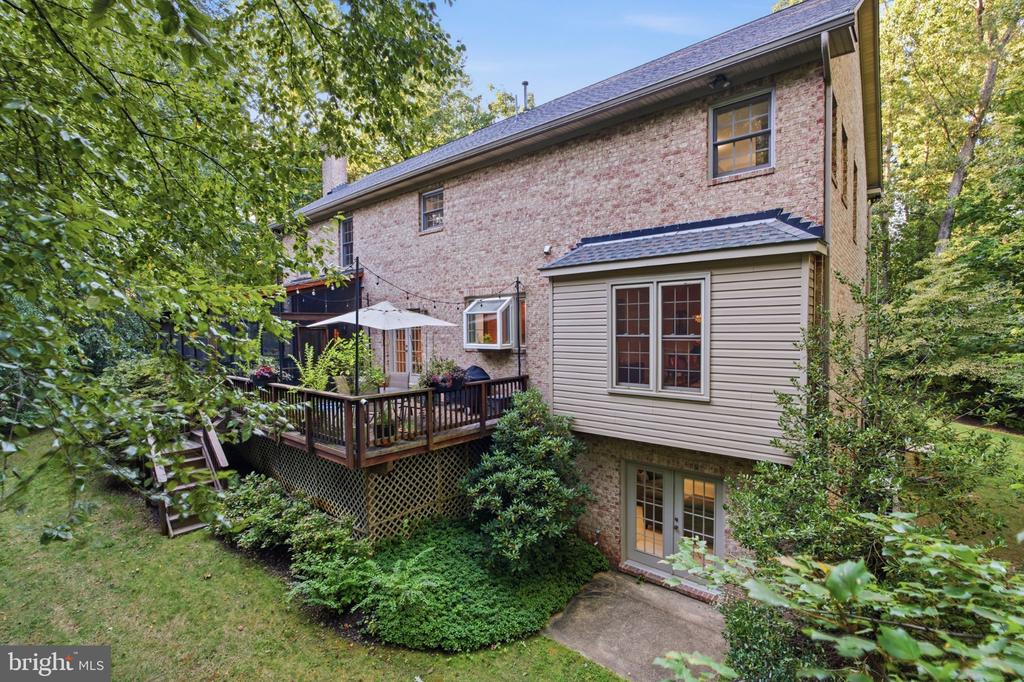 3705 LINDA LANE