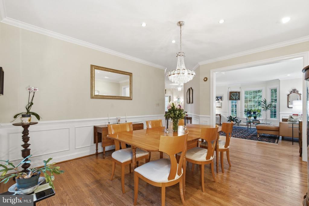 3705 LINDA LANE